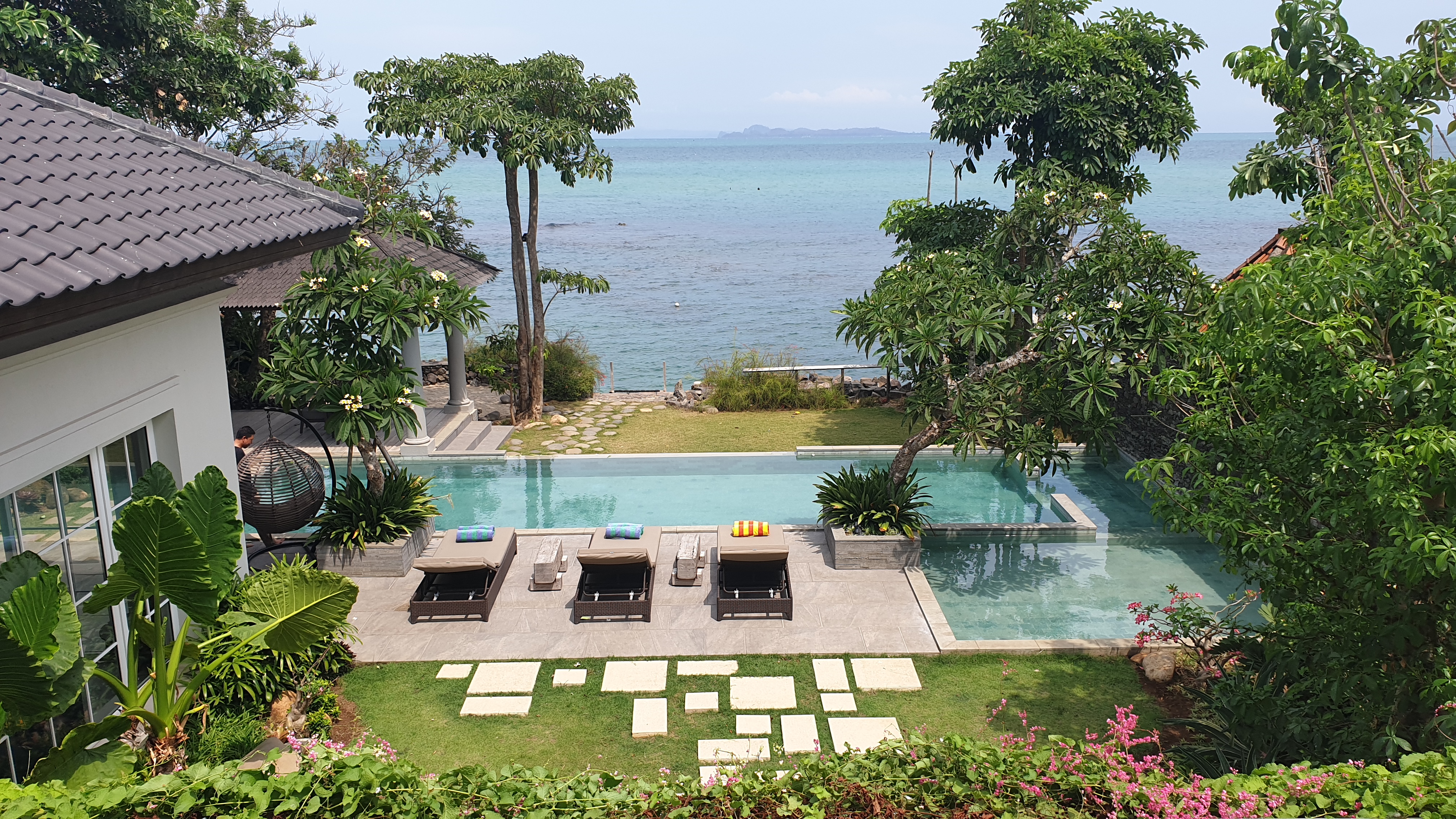 villa di anyer murah