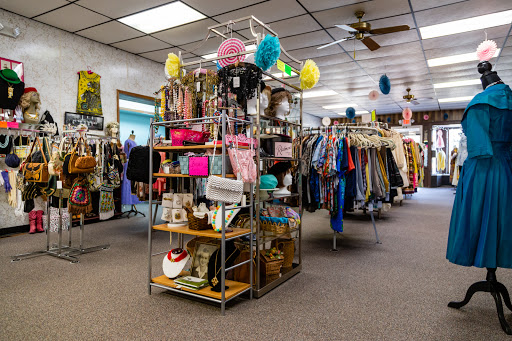 Club Vintage Fashions - Thumbnail