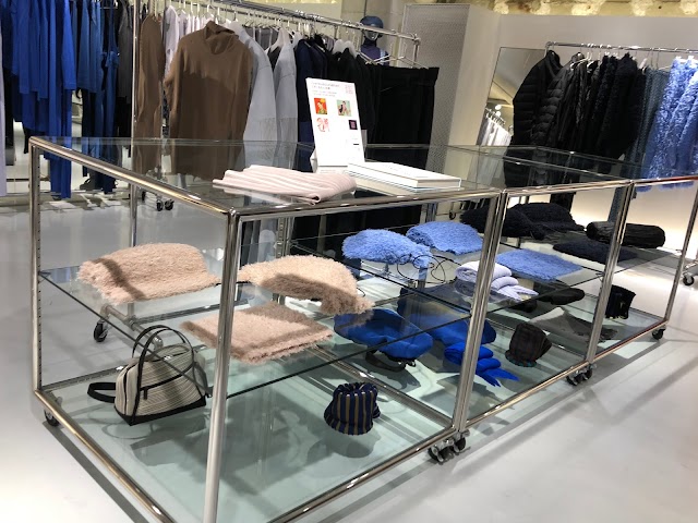 PLEATS PLEASE ISSEY MIYAKE / AOYAMA