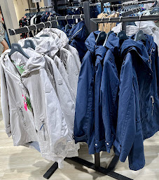 Photo n°13 de FAVORS! by Street One Cecil à Arras (Magasin de vêtements pour femmes)