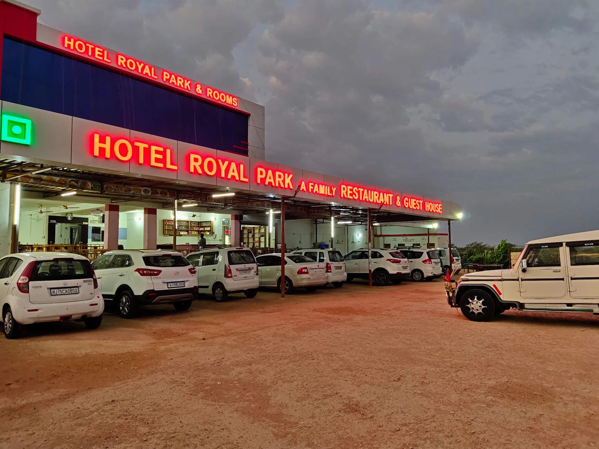 Hotel Royal Park Guest House & restaurant