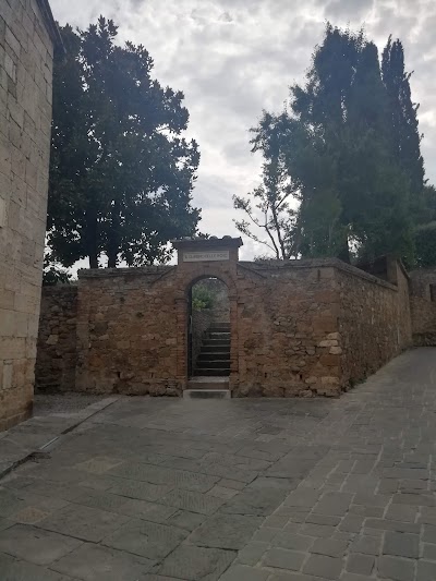 Public Parking Via dei Fossi