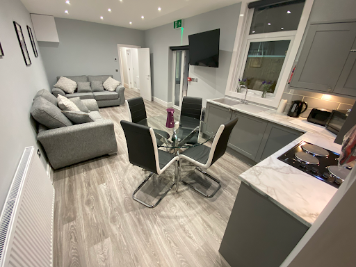 Edward Place Luxury Hot Tub Apartments