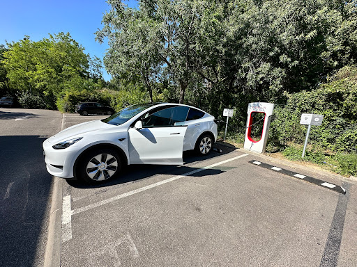 Tesla Service - Aix-en-Provence - Thumbnail