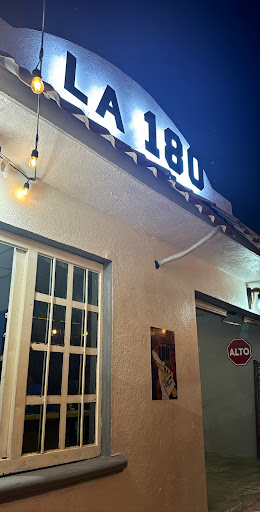 La 180 - Visual
