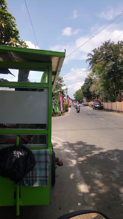 Photos of Es Degan Duren Wane Gozan