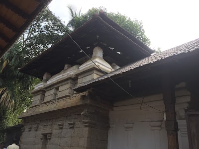 Photos of Adahanamaluwa Gedige Vihara