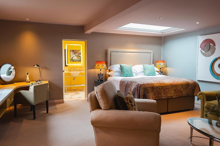 The Bird, Bath by null