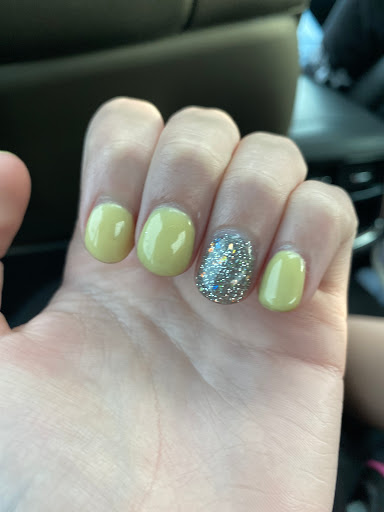 V Spa Nails - Thumbnail