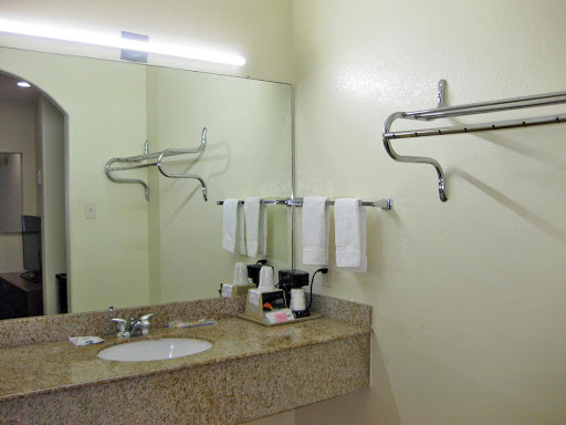 Relax Inn Angleton, TX - Thumbnail
