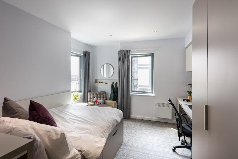 Downing Students The Kingfisher - student accommodation Exeter photo 2