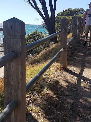 Lorne Visitor Centre/Great Ocean Rd