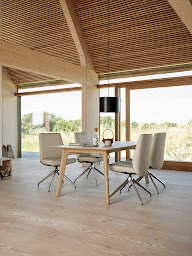 Photo n°1 de Espace Stressless Dijon - Fauteuil relax - Canapés à Perrigny-lès-Dijon (Magasin de meubles de bureau)