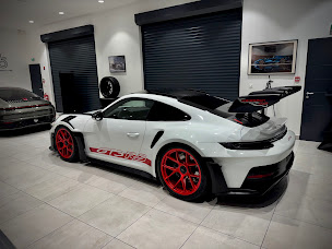 Photo n°31 de MH Motorsport - Sport & Premium Automobile à Montélier (Concessionnaire automobile)