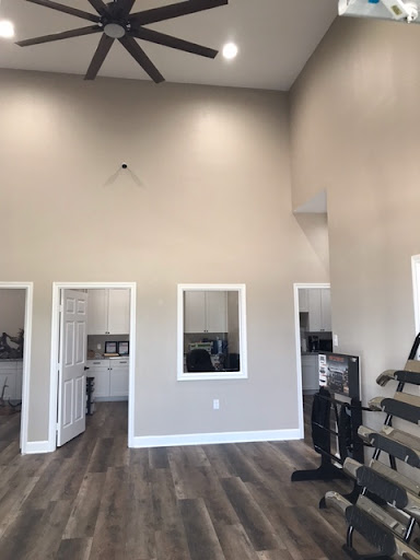 Hendry's LLC - Visual
