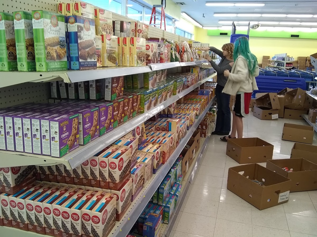 Mr. Mac's Discount Grocery Outlet