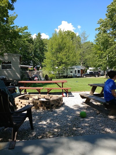 McDermottís Lakefront Campground