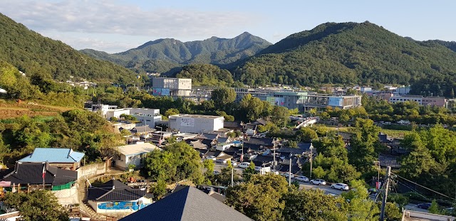 Jaman mural village