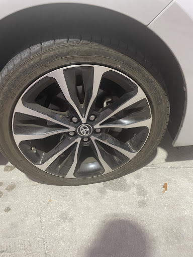 Mobile Tires - Visual