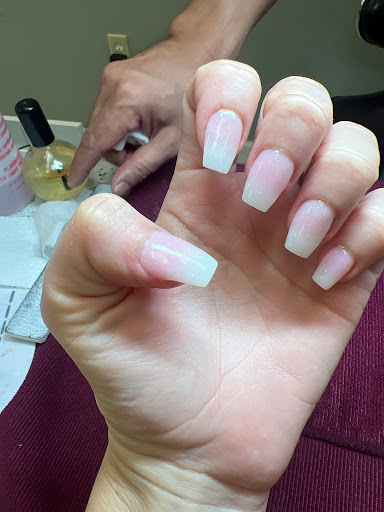 Care Nails - Thumbnail