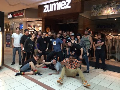 Zumiez