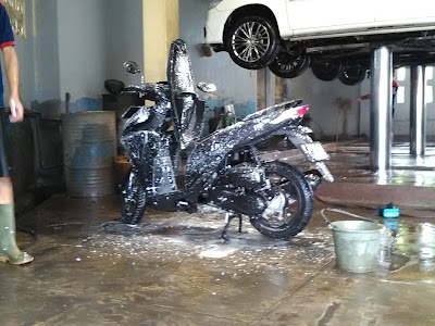 Photos of Cucian Mobil Motor YY