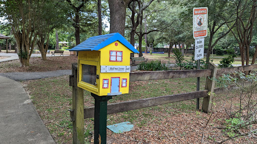Pineglades Public park - Thumbnail