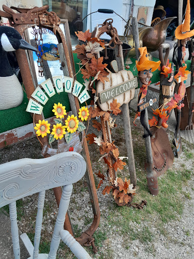 Antiques and Collectibles - Thumbnail