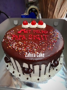 Zahira Cake, Author: Zahira Cake