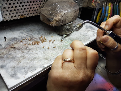 Filostil Valenza, Laboratorio Gioielli Valenza - Thumbnail