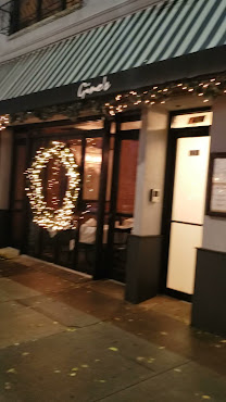 Gino's by null
