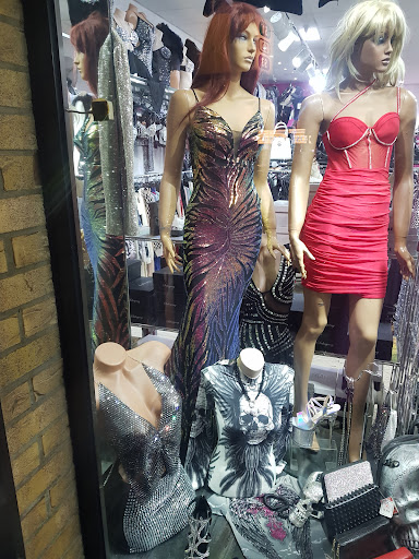 Merlin Stores - Visual