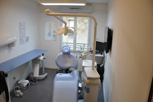 Photo n°3 de Drs David Ezaoui et Kevin Godkine Dentiste Rosny-sous-Bois à Rosny-sous-Bois (Urgences dentaires)