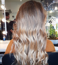 Photo n°9 de Maison Serrano à Paris (Salon de coiffure)