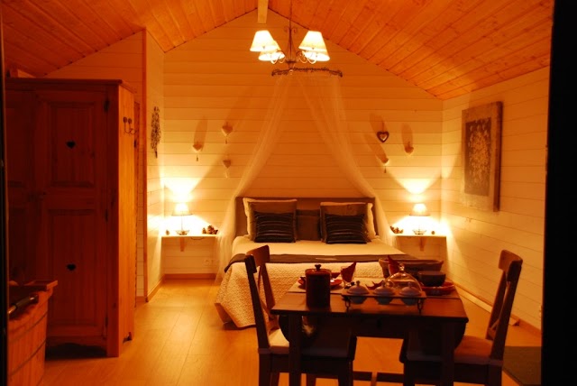 La Bourousais : Cabane, chambres d'hotes et gite familial