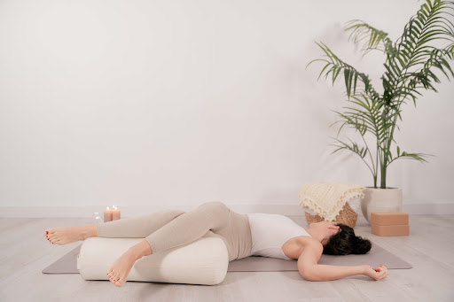 Escuela de Yoga y Psicología Amparo Estellés