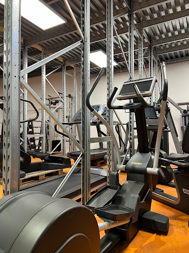 Wellness SRL di Gianni Criscuolo | Attrezzi da palestra Ricondizionati Gallery - Italy