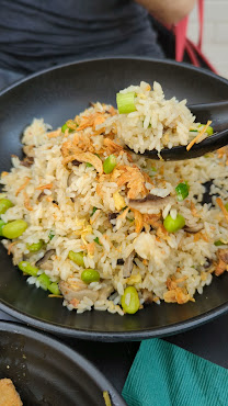 Fan Fried Rice Bar by null