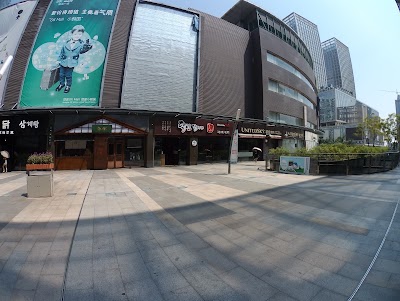 Photos of Baoli Culture Square