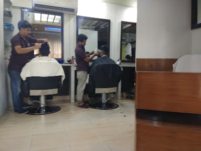 Photos of MENZ OPTION SALOON