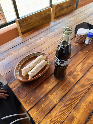 Burritos y Guisos Sanalona