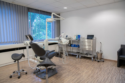 Dental Esthetics - Thumbnail