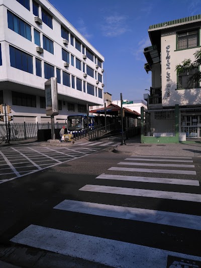 Photos of Clinica Los R&iacute;os