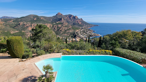 Homecalm - Conciergerie locative premium à Cannes - Saint Raphael - Fréjus - Fayence