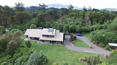Photos of Gully Retreat Karapiro Accommodation