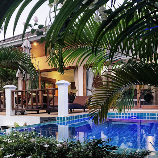 Tropical Season villa Resort