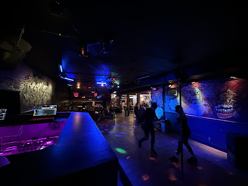 Mik's - Visual
