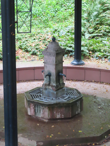 Schwefelbrunnen - Visual
