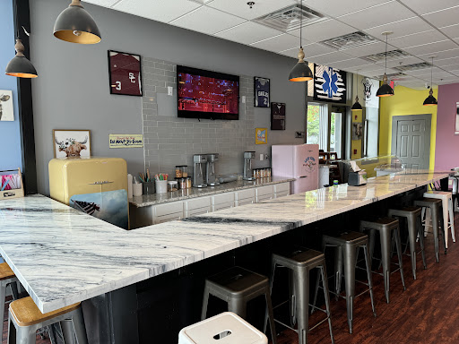 Lazy Cow Creamery & Sweets - Thumbnail