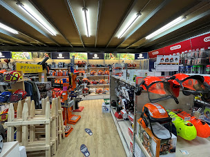 Photo n°6 de Espace Emeraude à Poligny (Magasin de vêtements professionnels)